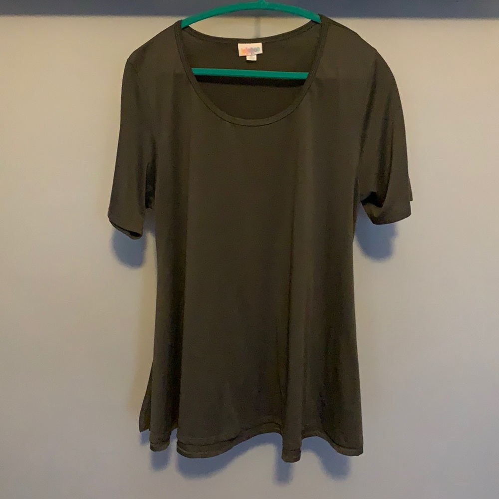 Dark grey short sleeve top